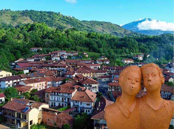 Pertusio in festa: tra fischietti, musica e birra, il paese celebra San Firmino e i 20 anni di “Fammi un Fischio”